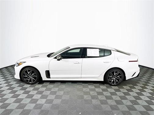 2022 Kia Stinger GT-Line