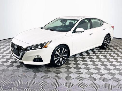 Pearl White Tricoat 2021 Nissan Altima Platinum Intelligent AWD