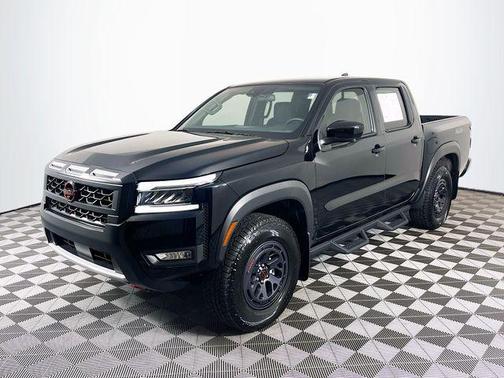 Super Black 2025 Nissan Frontier PRO-4X