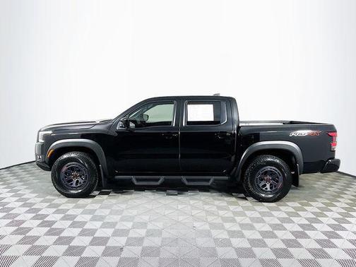 Super Black 2025 Nissan Frontier PRO-4X