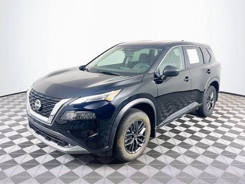 Super Black 2022 Nissan Rogue S