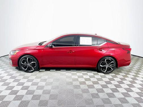 Scarlet Ember Tintcoat 2023 Nissan Altima SR FWD
