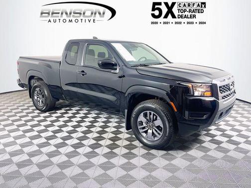 2025 Nissan Frontier SV