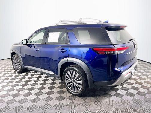 Deep Ocean Blue Pearl 2022 Nissan Pathfinder SL 2WD