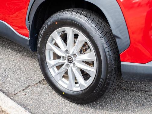 2022 Toyota Corolla Cross LE