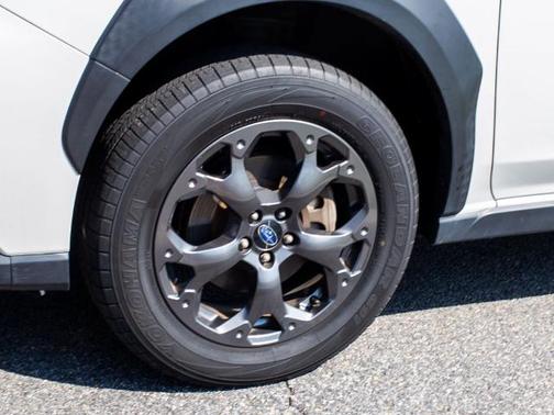 Crystal White Pearl 2023 Subaru Crosstrek SPORT
