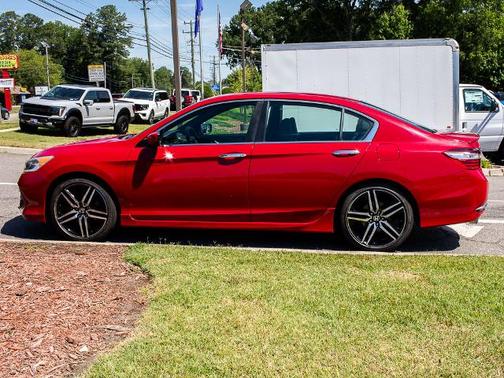 San Marino Red 2017 Honda Accord SPORT SE