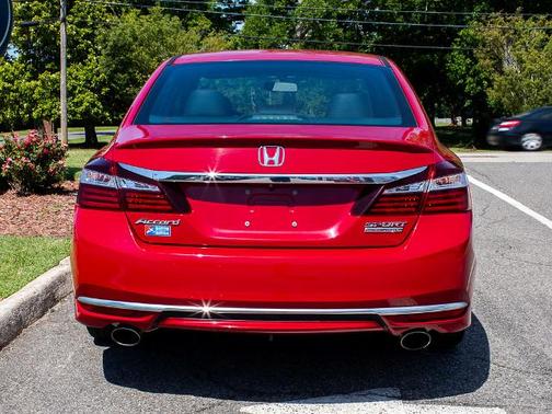 San Marino Red 2017 Honda Accord SPORT SE