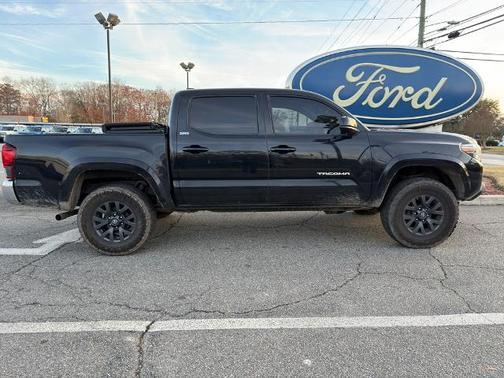 Midnight Black Metallic 2021 Toyota Tacoma SR5 Truck