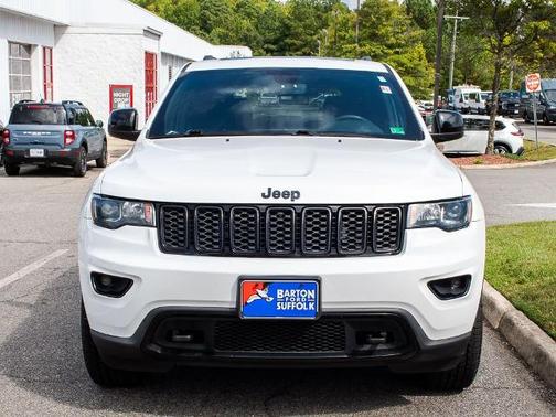 2018 Jeep Grand Cherokee LAREDO