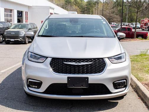 Silver Mist Clearcoat 2023 Chrysler Pacifica TOURING L