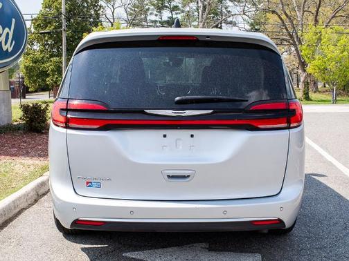 Silver Mist Clearcoat 2023 Chrysler Pacifica TOURING L