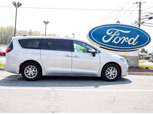 Silver Mist Clearcoat 2023 Chrysler Pacifica TOURING L