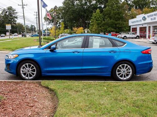 2020 Ford Fusion SE