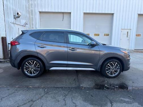 2021 Hyundai TUCSON SEL