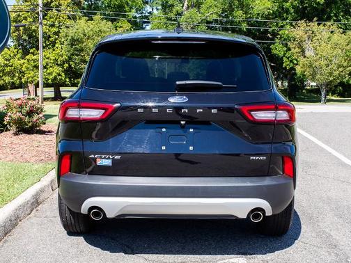 AGATE BLACK METALLIC 2025 Ford Escape ACTIVE