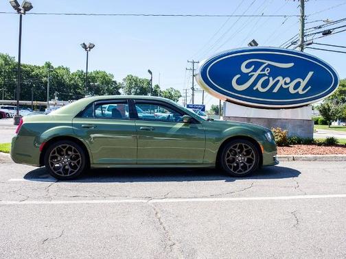 2018 Chrysler 300 S