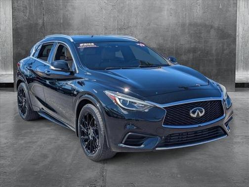 2019 INFINITI QX30 LUXE