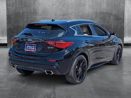 2019 INFINITI QX30 LUXE