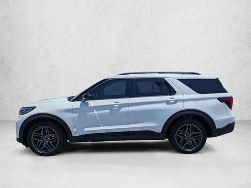 Star White Metallic Tri-Coat 2026 Ford Explorer ST