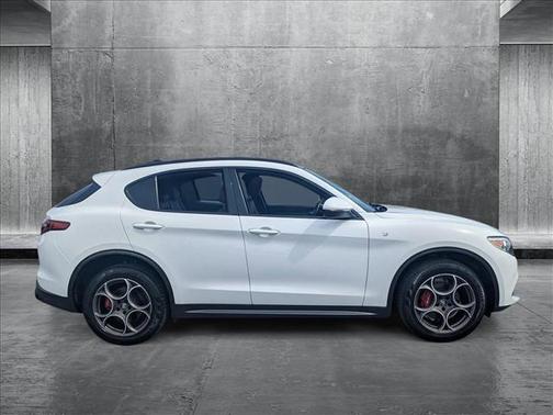 2022 Alfa Romeo Stelvio Ti