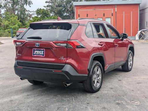 2024 Toyota RAV4 Hybrid LE