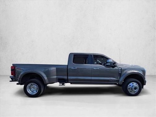 2023 Ford F-450 Lariat