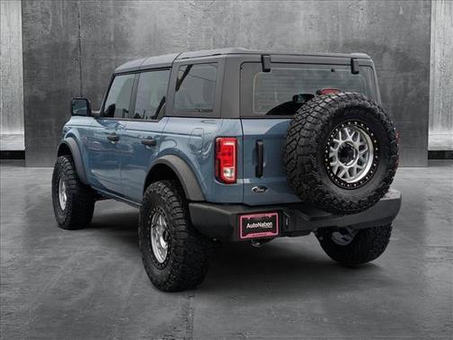 2025 Ford Bronco Base 4 Door 4x4