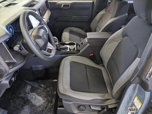 2025 Ford Bronco Base 4 Door 4x4