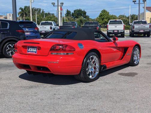 2004 Dodge Viper SRT10