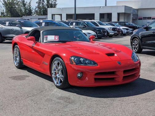 2004 Dodge Viper SRT10