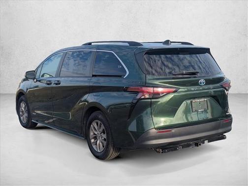 2021 Toyota Sienna LE
