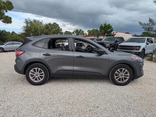 2022 Ford Escape S