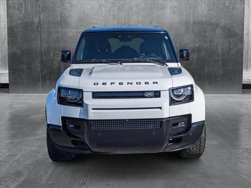 2024 Land Rover Defender 110 P400 X-Dynamic SE