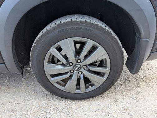 2022 Nissan Pathfinder SV 2WD