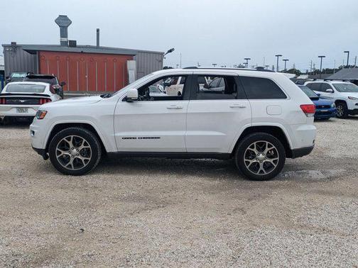 2018 Jeep Grand Cherokee Sterling Edition