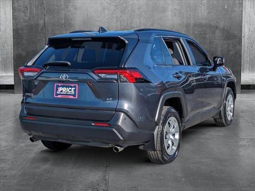 2020 Toyota RAV4 LE