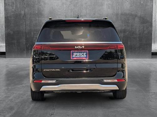 2022 Kia Carnival SX