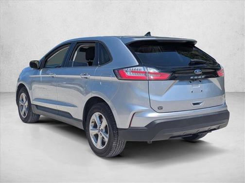 Iconic Silver Metallic 2022 Ford Edge SE