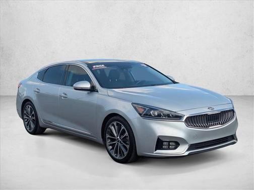 2017 Kia Cadenza Technology