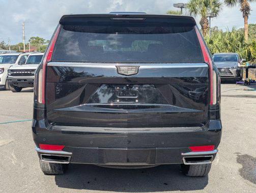 2022 Cadillac Escalade Luxury