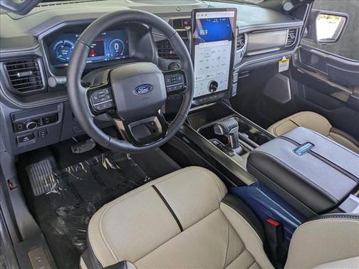 2025 Ford F-150 Lightning Platinum
