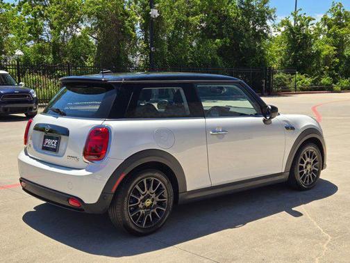 Nanuq White Metallic 2024 MINI Hardtop Cooper S