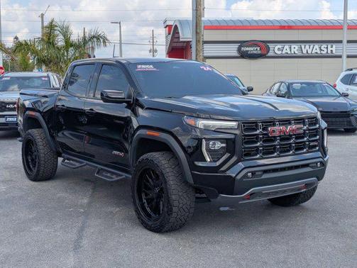 Onyx Black 2024 GMC Canyon AT4