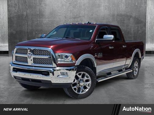 2017 RAM 2500 Laramie Crew Cab 4x4 6'4' Box