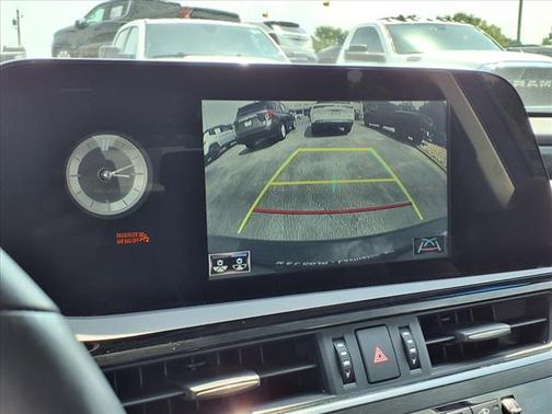2022 Lexus ES 350 Base