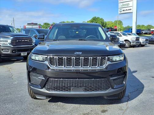 2023 Jeep Grand Cherokee Laredo