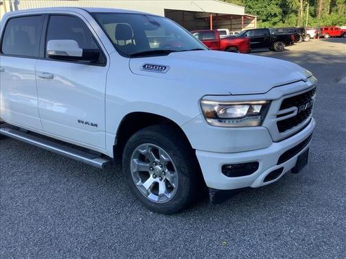 Bright White Clearcoat 2022 RAM 1500 Big Horn/Lone Star