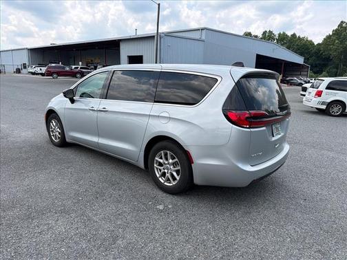 Silver Mist Clearcoat 2024 Chrysler Pacifica Touring L
