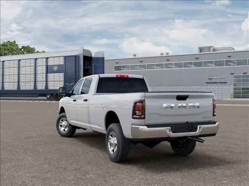 Bright White Clearcoat 2026 RAM 2500 Tradesman Crew Cab 4x4 8' Box